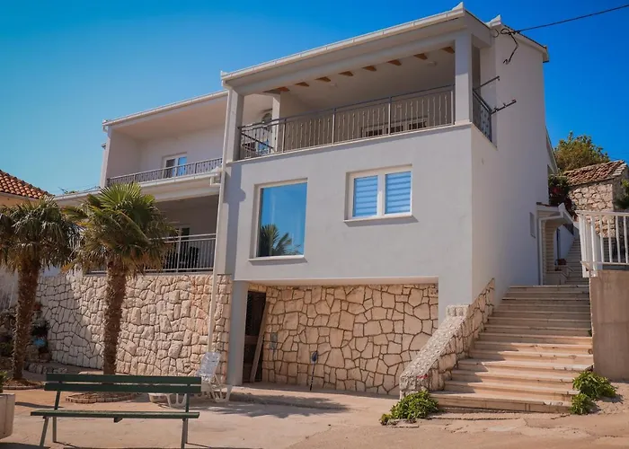 Frana Apartamento Komarna