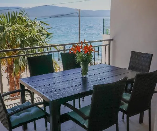Frana Apartman Komarna